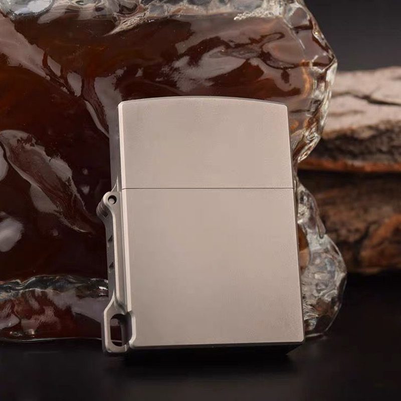 Tytanowy zapalniczka olejowa T – Fire Starting Kit recenzja i cena
